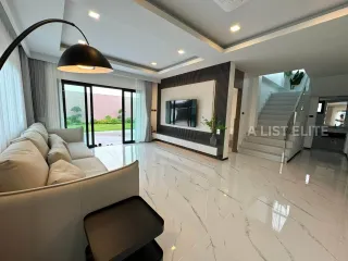 À louer 5 chambres maison à Bang Lamung, Chonburi
