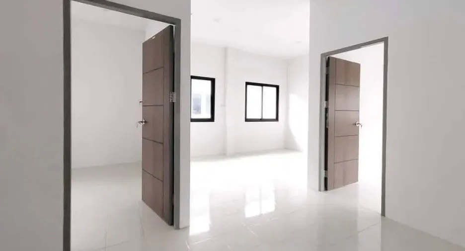 For sale 3 bedrooms house in Mueang Surat Thani, Surat Thani
