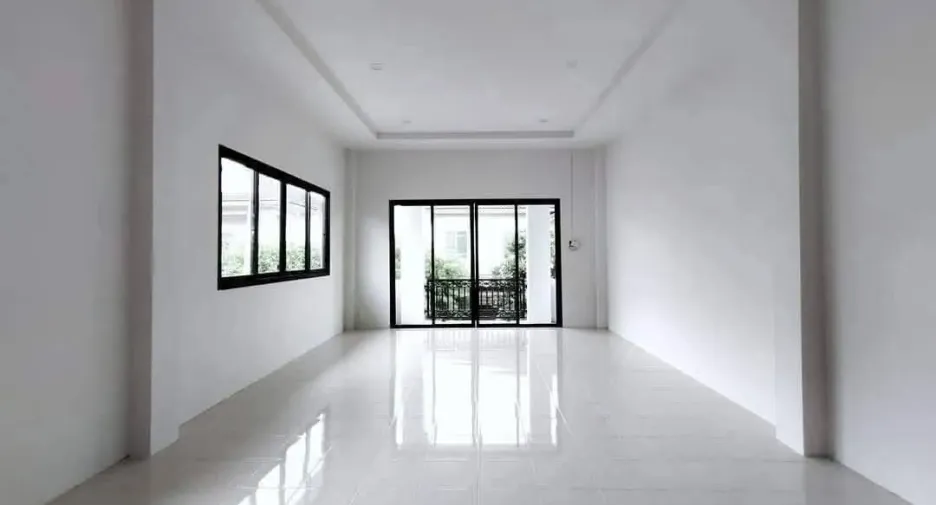 For sale 3 bedrooms house in Mueang Surat Thani, Surat Thani