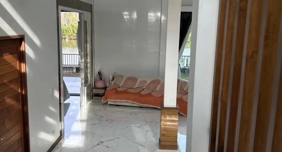 For sale 5 bedrooms house in Mueang Surat Thani, Surat Thani
