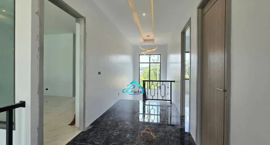 For sale 3 bedrooms house in Mueang Surat Thani, Surat Thani
