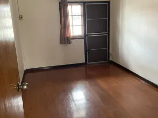 出租 5 卧室 联排别墅 在 Mueang Nonthaburi, Nonthaburi