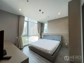 For rent 2 bedrooms condo in Watthana, Bangkok