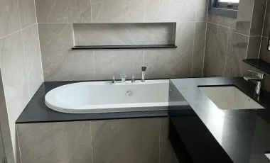 Haus zur Miete mit 4 Zimmer in Bang Phli, Samut Prakan