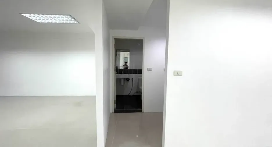 For rent office in Watthana, Bangkok