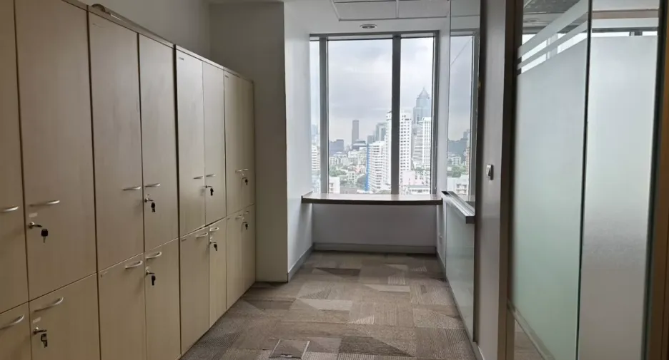 For rent office in Khlong Toei, Bangkok