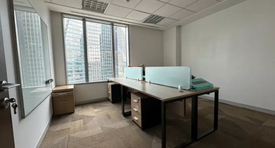 For rent office in Khlong Toei, Bangkok