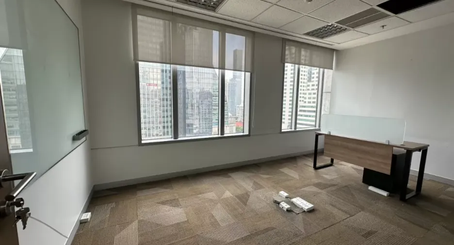 For rent office in Khlong Toei, Bangkok