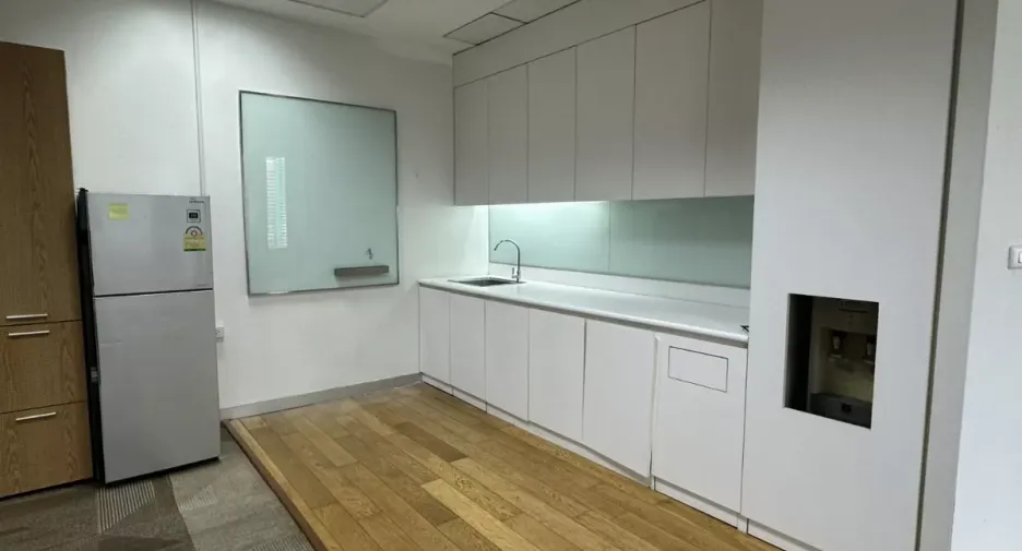 For rent office in Khlong Toei, Bangkok