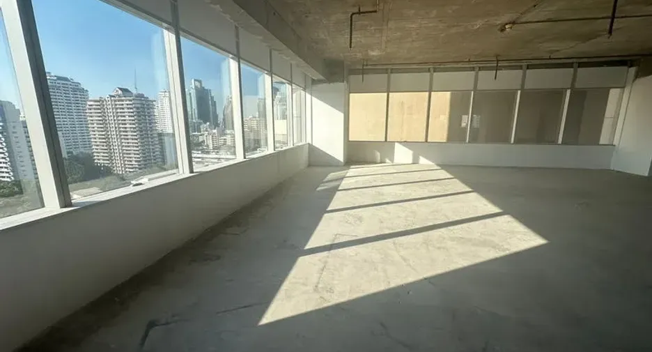 For rent office in Khlong Toei, Bangkok