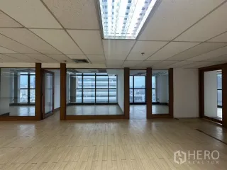 出租 办公室 在 Watthana, 曼谷