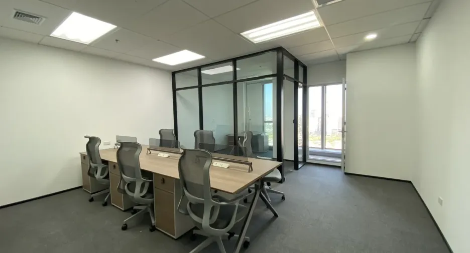 Büro zur Miete in Huai Khwang, Bangkok