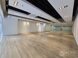 For rent retail Space in Watthana, Bangkok