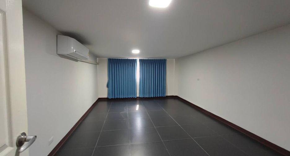 出租 6 卧室 商业空间 在 Bang Lamung, Chon Buri