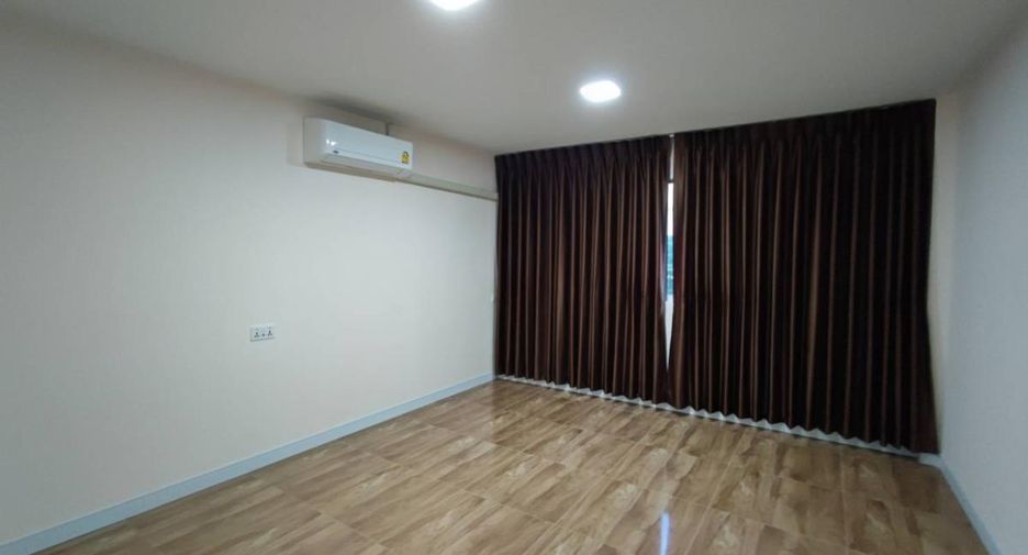 出租 6 卧室 商业空间 在 Bang Lamung, Chon Buri