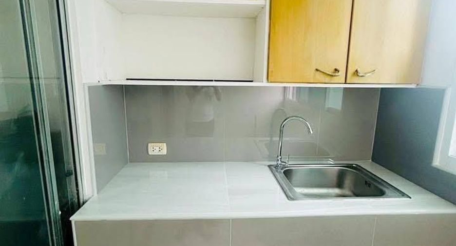 For rent studio condo in Huai Khwang, Bangkok