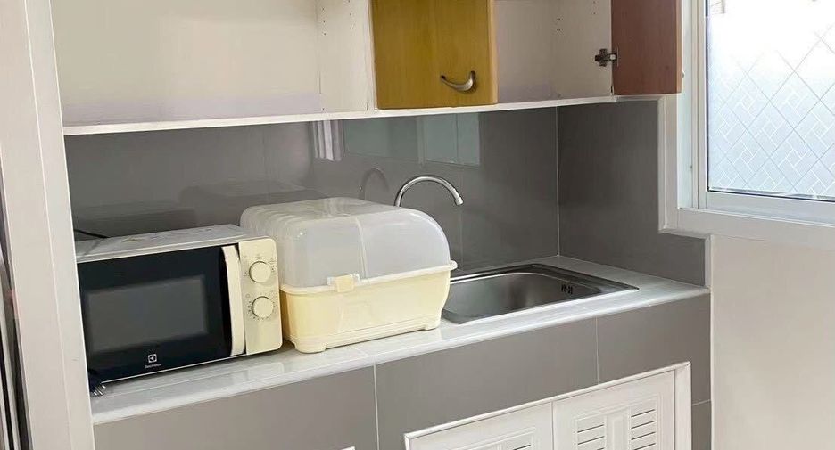 For rent studio condo in Huai Khwang, Bangkok