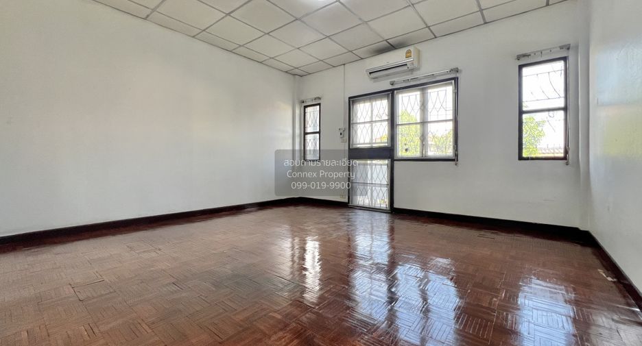 Reihenhaus zum Kauf mit 3 Zimmer in Bang Khen, Bangkok