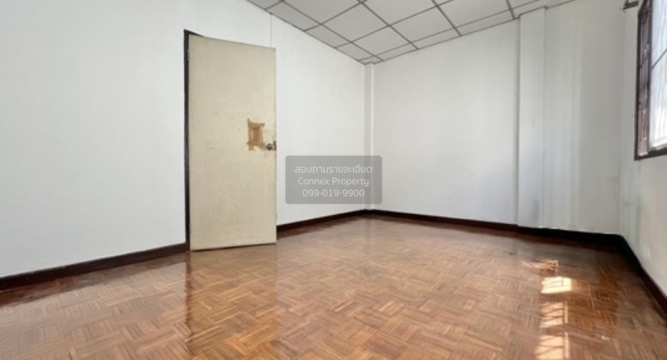 Reihenhaus zum Kauf mit 3 Zimmer in Bang Khen, Bangkok