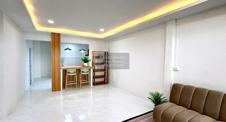 Reihenhaus zum Kauf mit 3 Zimmer in Bang Khen, Bangkok