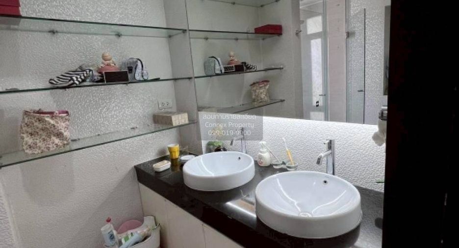 Casa adosada en venta de 3 habitaciones en Chatuchak, Bangkok