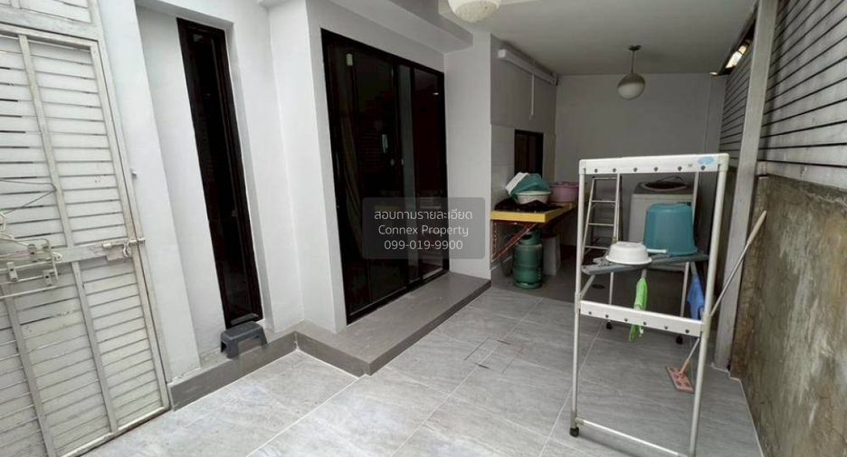 Casa adosada en venta de 3 habitaciones en Chatuchak, Bangkok
