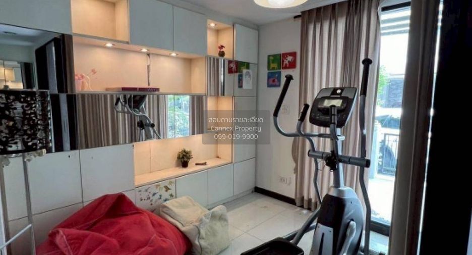 Casa adosada en venta de 3 habitaciones en Chatuchak, Bangkok