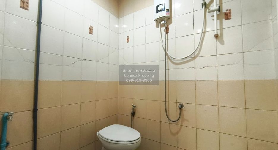 Casa adosada en venta de 2 habitaciones en Mueang Samut Prakan, Samut Prakan