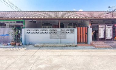 Casa adosada en venta de 2 habitaciones en Mueang Samut Prakan, Samut Prakan