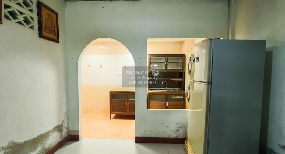 Casa adosada en venta de 2 habitaciones en Mueang Samut Prakan, Samut Prakan
