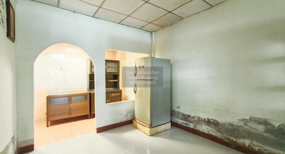 Casa adosada en venta de 2 habitaciones en Mueang Samut Prakan, Samut Prakan