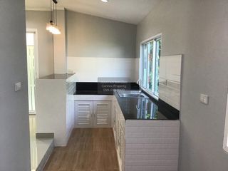 For sale 4 bedrooms house in Bangkok Noi, Bangkok