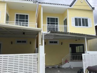 For sale 4 bedrooms house in Bangkok Noi, Bangkok