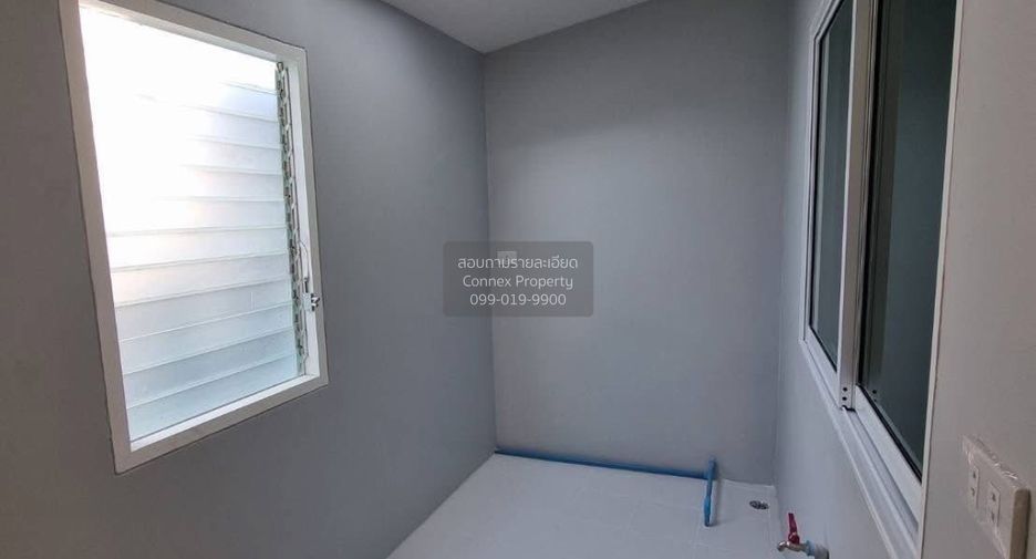 For sale 4 bedrooms house in Bangkok Noi, Bangkok