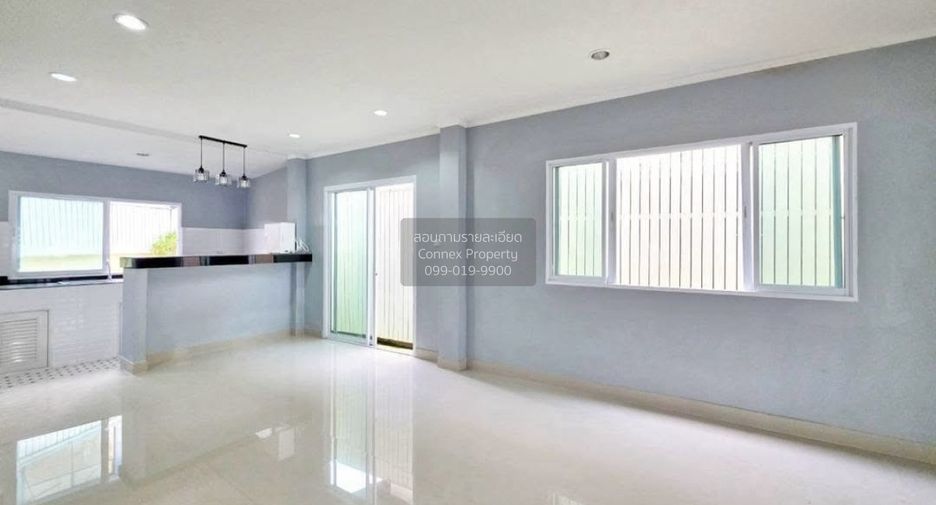 For sale 4 bedrooms house in Bangkok Noi, Bangkok