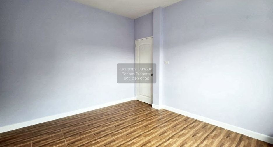 For sale 4 bedrooms house in Bangkok Noi, Bangkok
