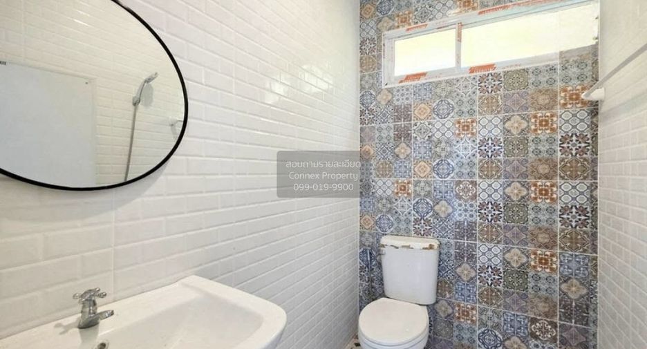 For sale 4 bedrooms house in Bangkok Noi, Bangkok