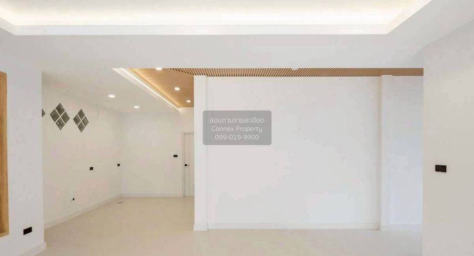 For sale 3 bedrooms house in Lat Phrao, Bangkok