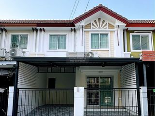 出售 4 卧室 联排别墅 在 Khlong Sam Wa, 曼谷