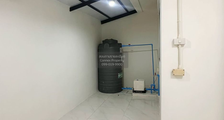 出售 4 卧室 联排别墅 在 Khlong Sam Wa, 曼谷