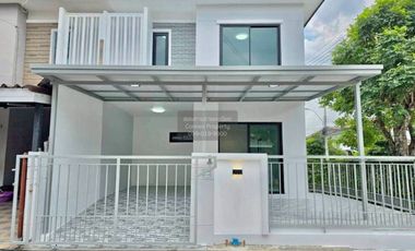 For sale 3 bedrooms townhouse in Mueang Nonthaburi, Nonthaburi