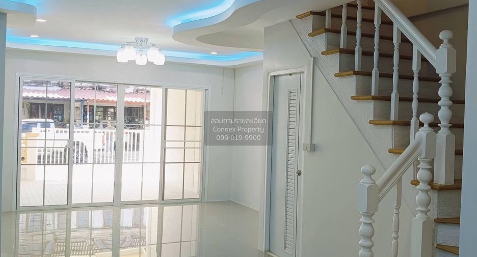 For sale 3 bedrooms townhouse in Krathum Baen, Samut Sakhon