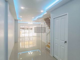 出售 3 卧室 联排别墅 在 Krathum Baen, Samut Sakhon