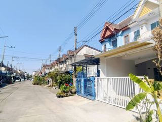 出售 3 卧室 联排别墅 在 Krathum Baen, Samut Sakhon