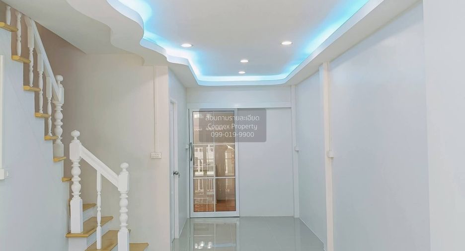 For sale 3 bedrooms townhouse in Krathum Baen, Samut Sakhon