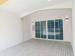 出售 3 卧室 联排别墅 在 Krathum Baen, Samut Sakhon