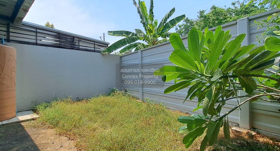 For sale 3 bedrooms townhouse in Saphan Sung, Bangkok
