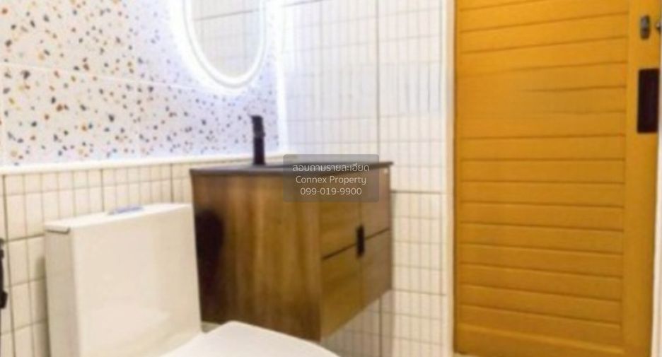For sale 2 bedrooms townhouse in Lat Phrao, Bangkok