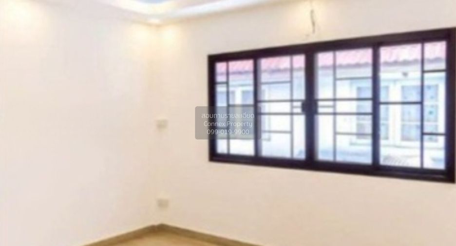 For sale 2 bedrooms townhouse in Lat Phrao, Bangkok