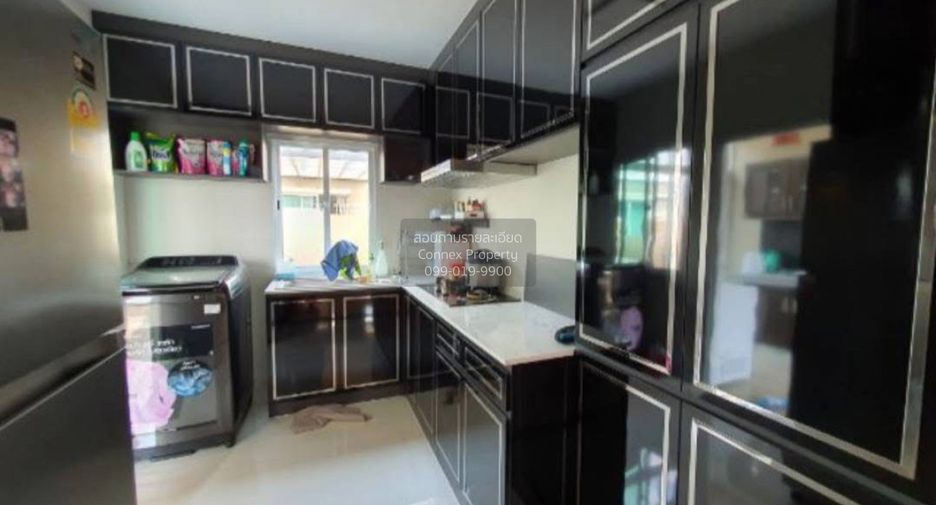 For sale 3 bedrooms house in Mueang Pathum Thani, Pathum Thani